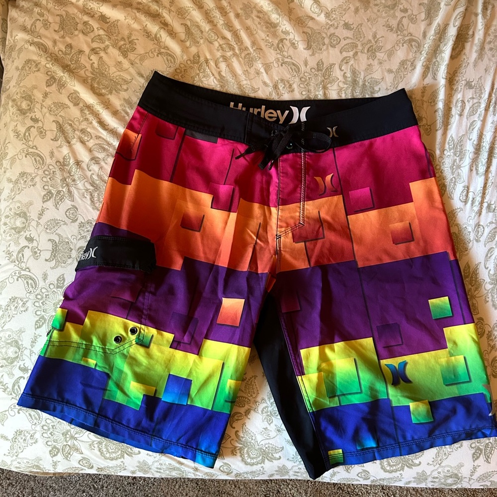 Medium Hurley men’s swim trunks